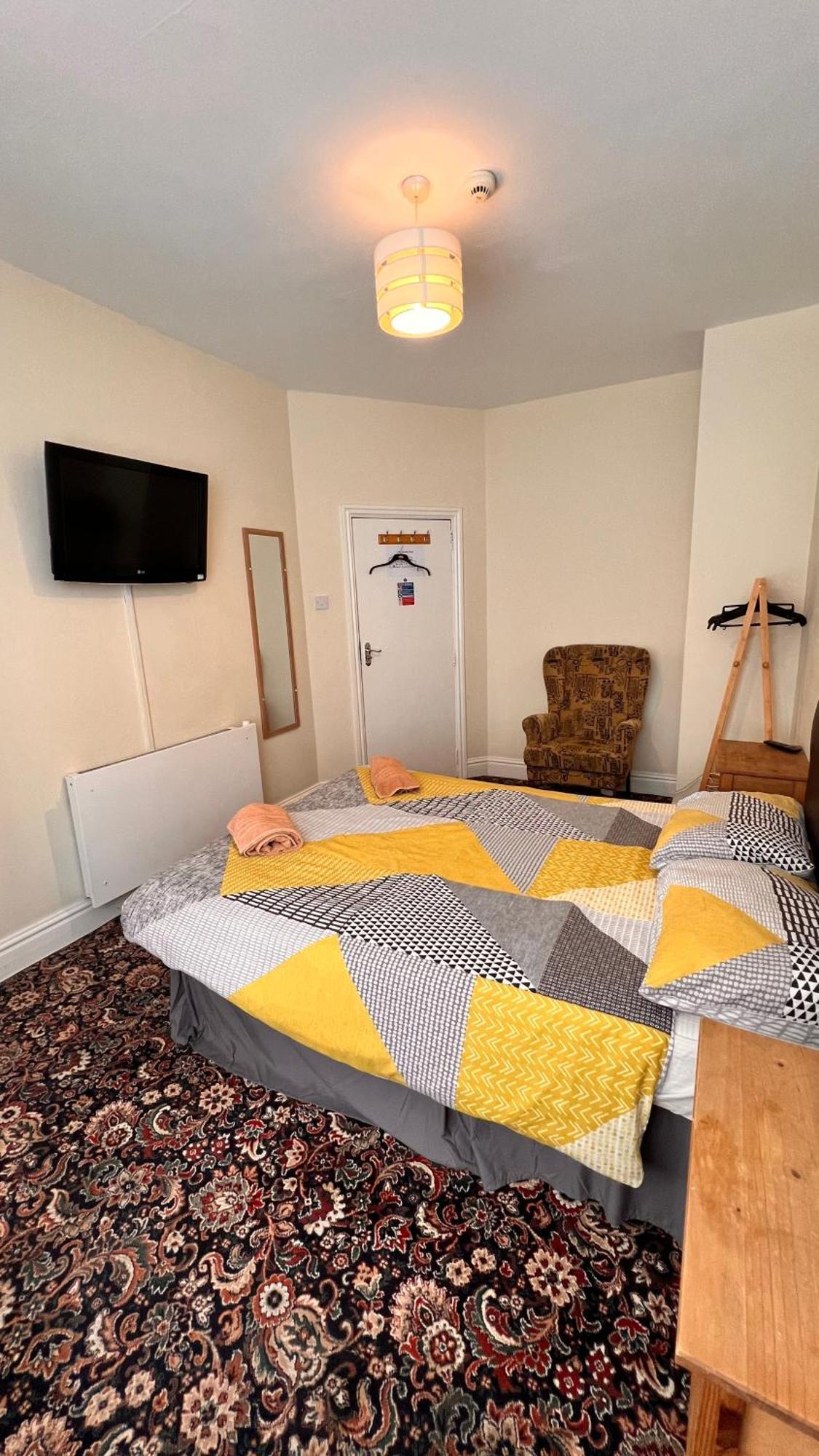 Castle Lodge Guest House 86-88 Sheil Rd L6 3Af ليفربول المظهر الخارجي الصورة