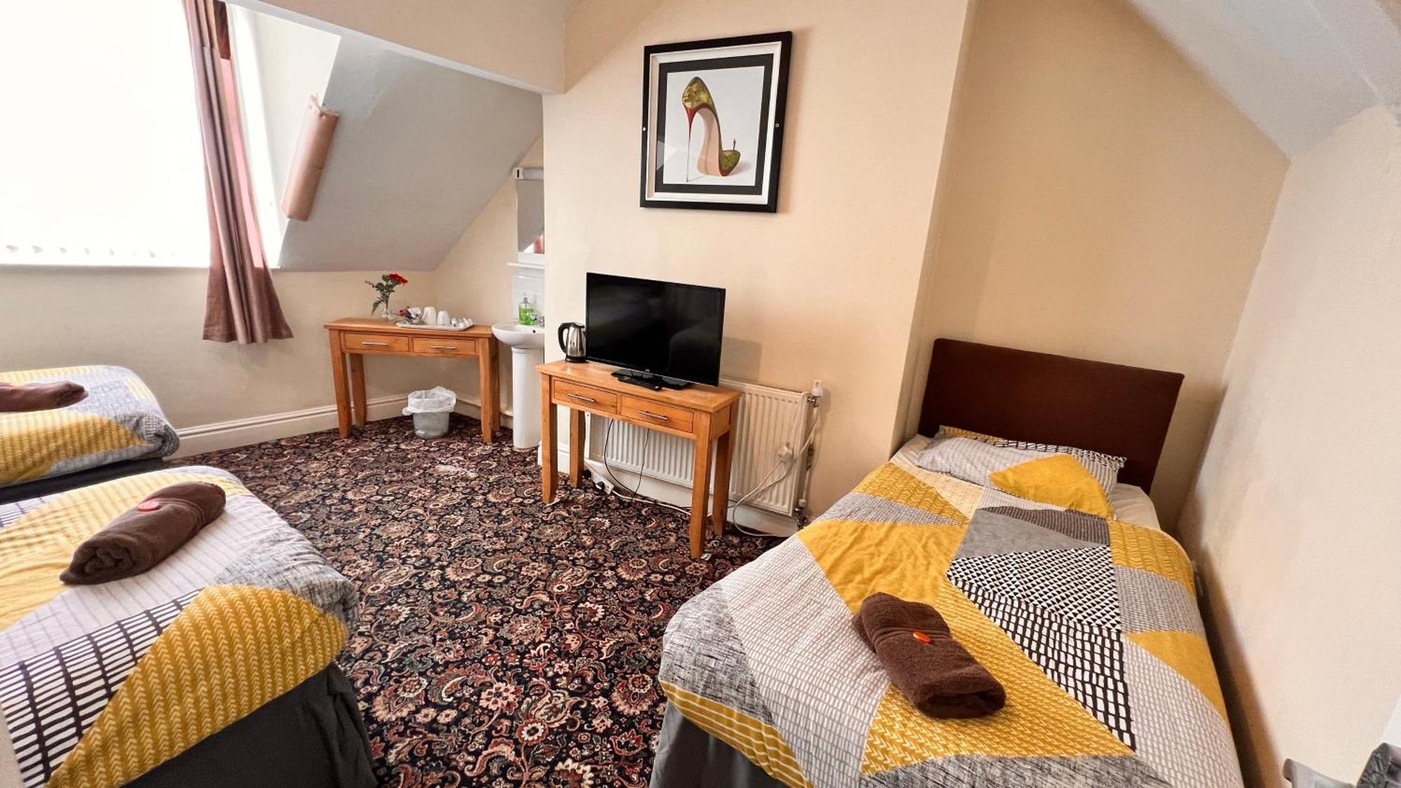 Castle Lodge Guest House 86-88 Sheil Rd L6 3Af ليفربول المظهر الخارجي الصورة