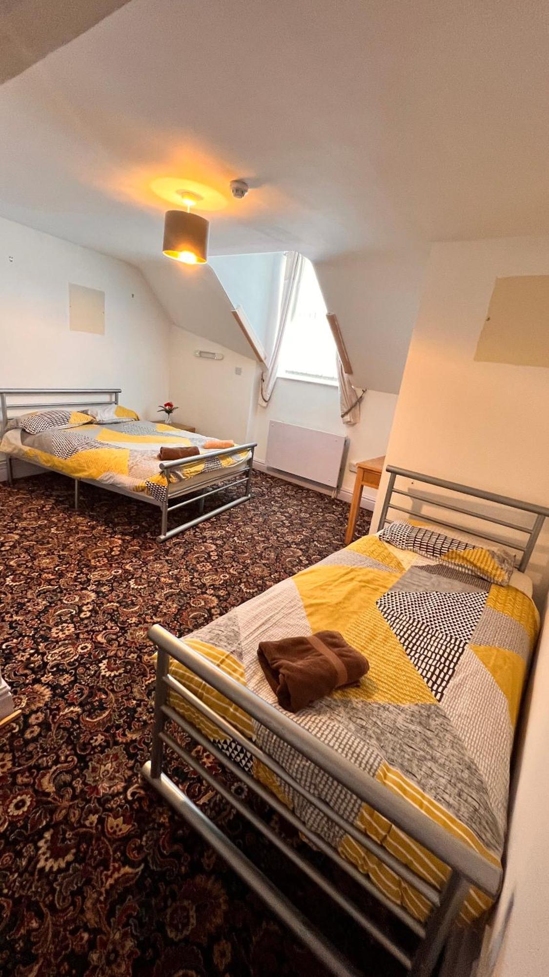Castle Lodge Guest House 86-88 Sheil Rd L6 3Af ليفربول المظهر الخارجي الصورة