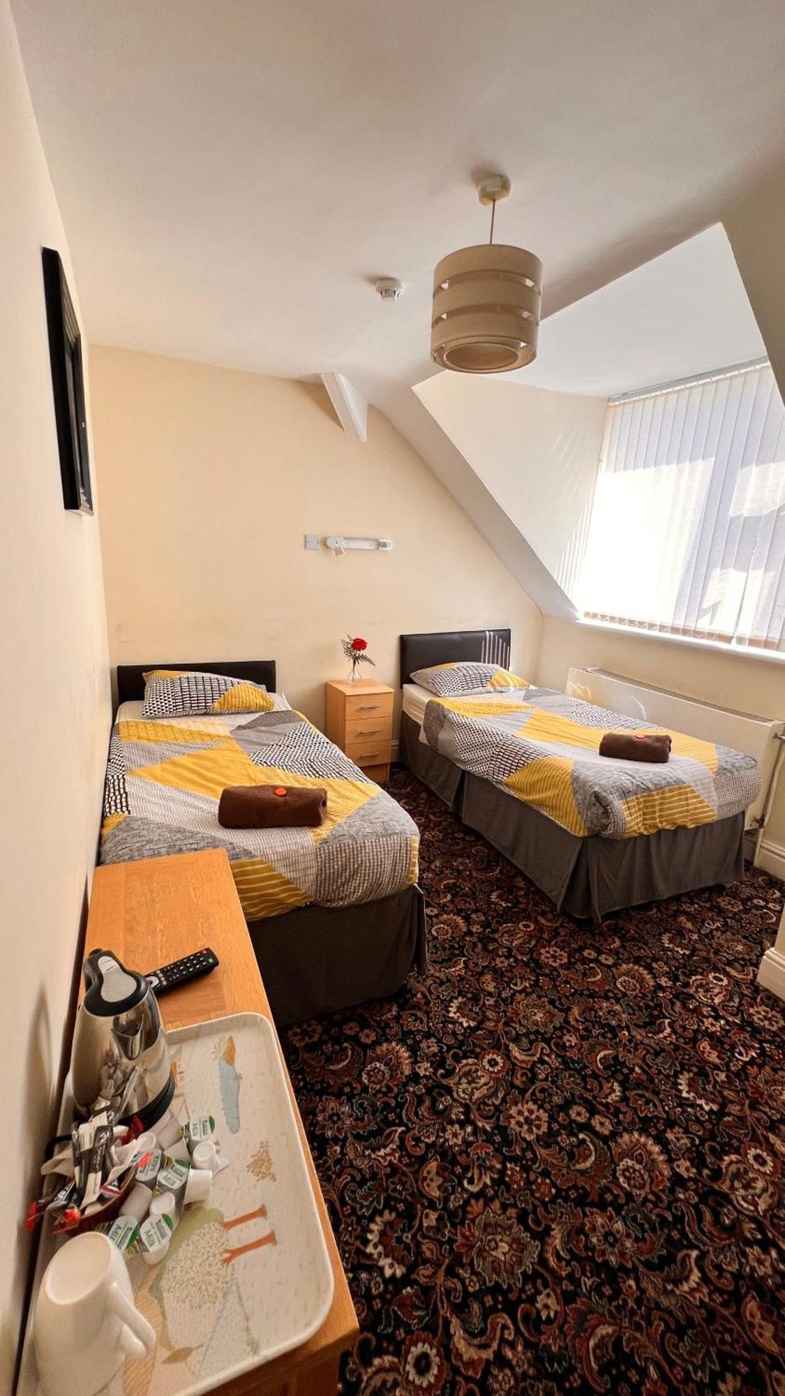 Castle Lodge Guest House 86-88 Sheil Rd L6 3Af ليفربول المظهر الخارجي الصورة