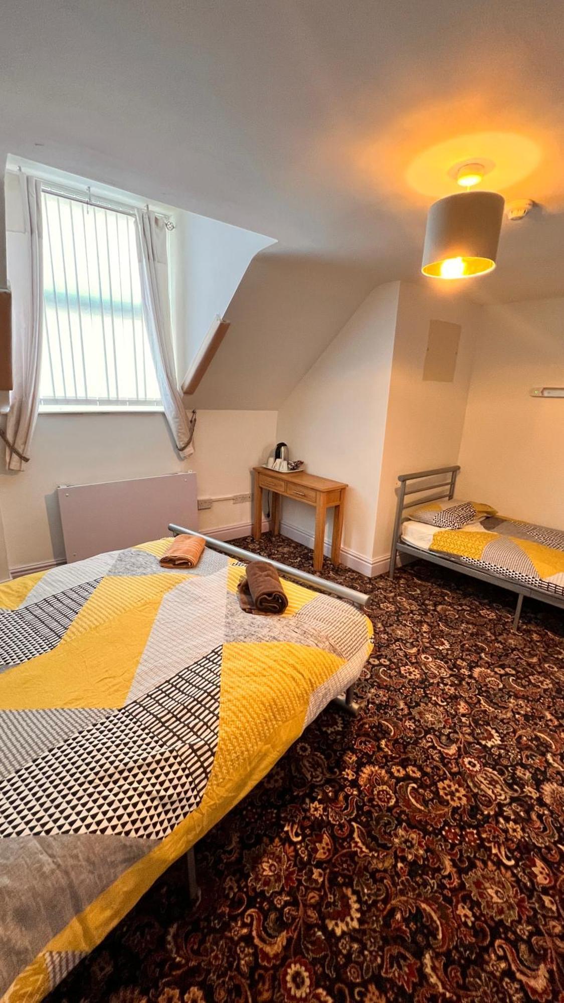 Castle Lodge Guest House 86-88 Sheil Rd L6 3Af ليفربول المظهر الخارجي الصورة