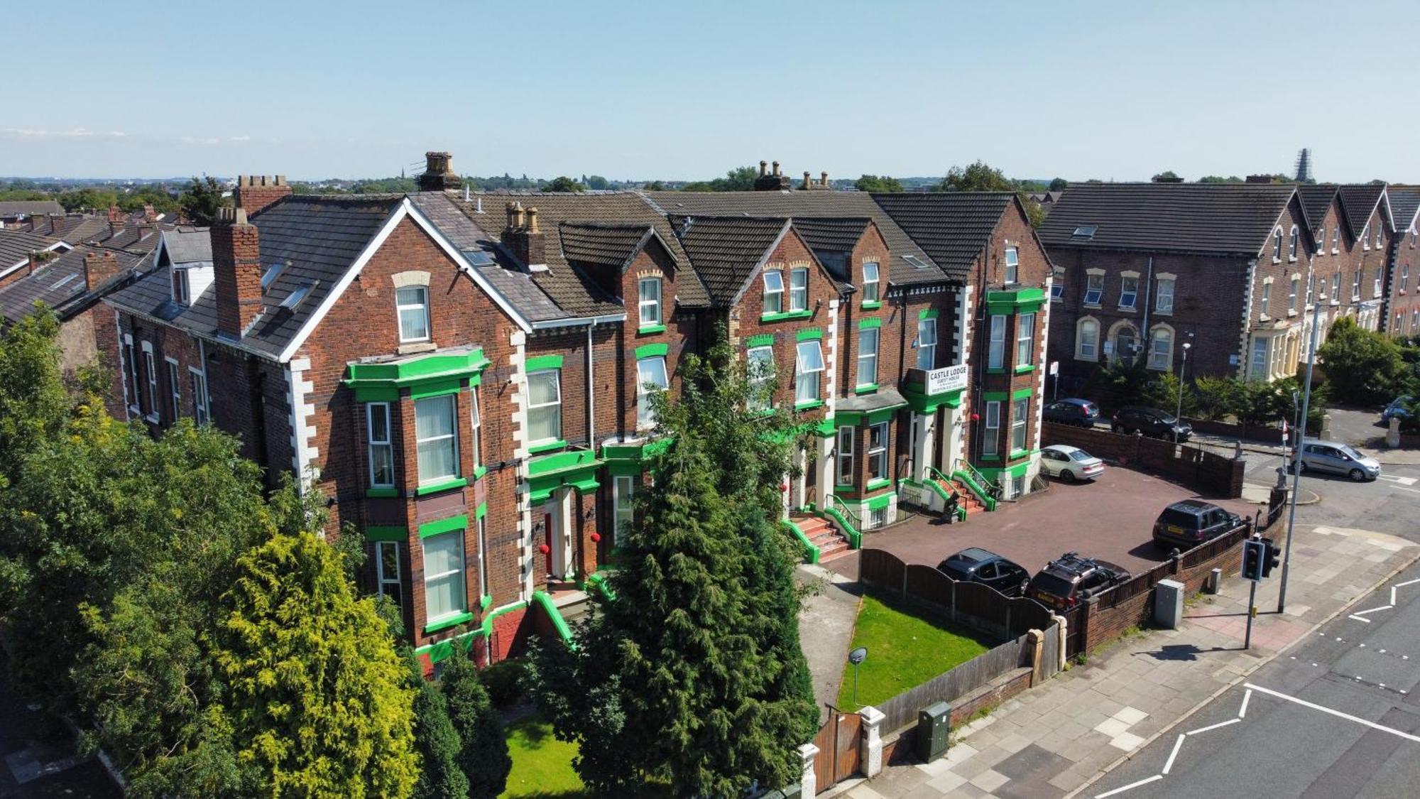 Castle Lodge Guest House 86-88 Sheil Rd L6 3Af ليفربول المظهر الخارجي الصورة