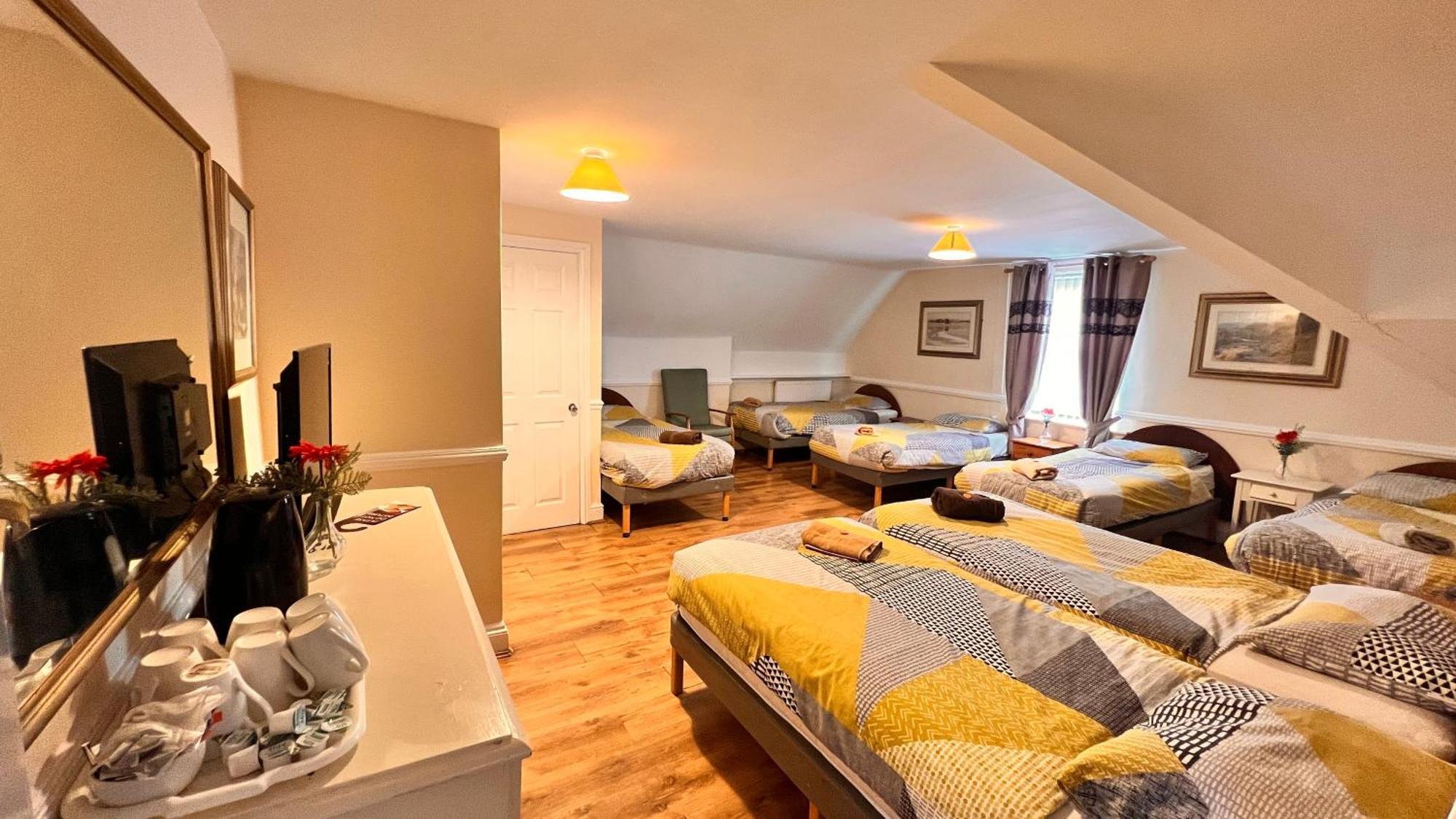 Castle Lodge Guest House 86-88 Sheil Rd L6 3Af ليفربول المظهر الخارجي الصورة
