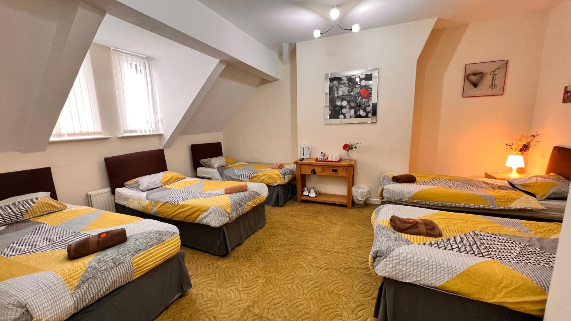 Castle Lodge Guest House 86-88 Sheil Rd L6 3Af ليفربول المظهر الخارجي الصورة