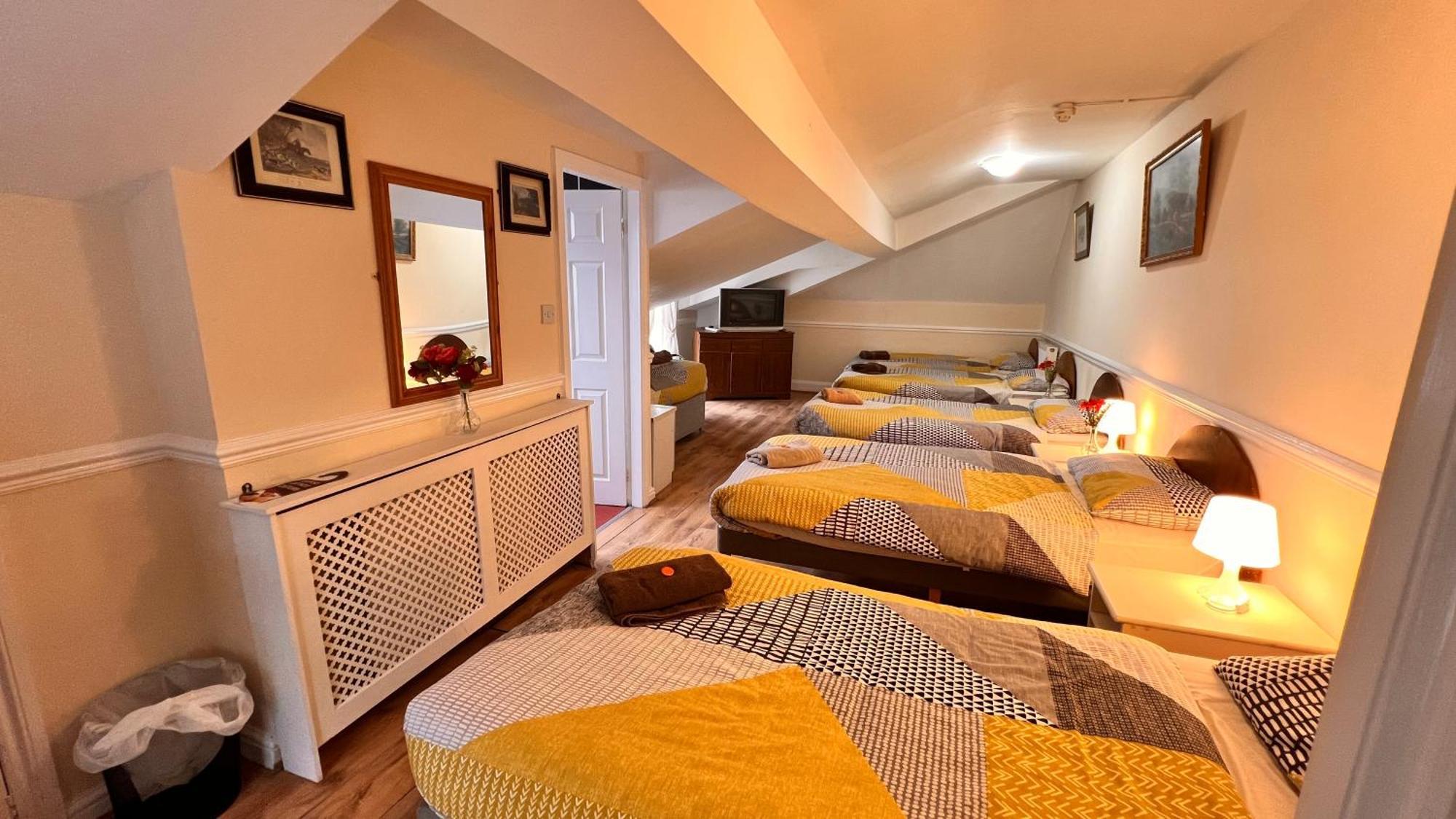 Castle Lodge Guest House 86-88 Sheil Rd L6 3Af ليفربول المظهر الخارجي الصورة