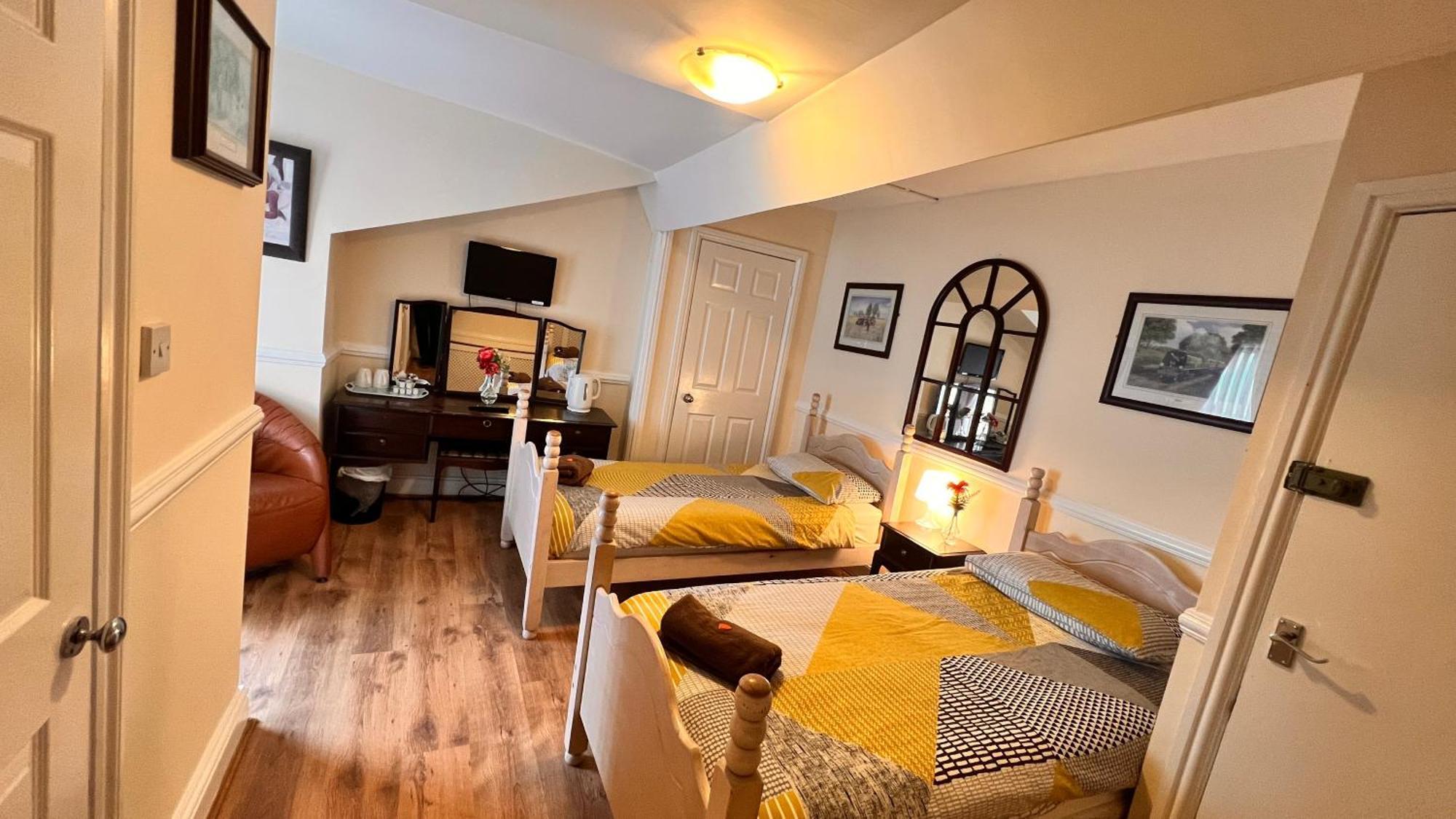 Castle Lodge Guest House 86-88 Sheil Rd L6 3Af ليفربول المظهر الخارجي الصورة