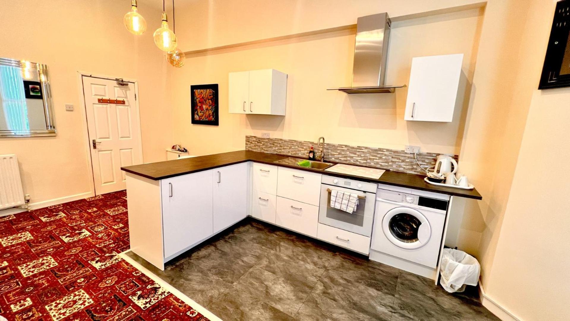 Castle Lodge Guest House 86-88 Sheil Rd L6 3Af ليفربول المظهر الخارجي الصورة