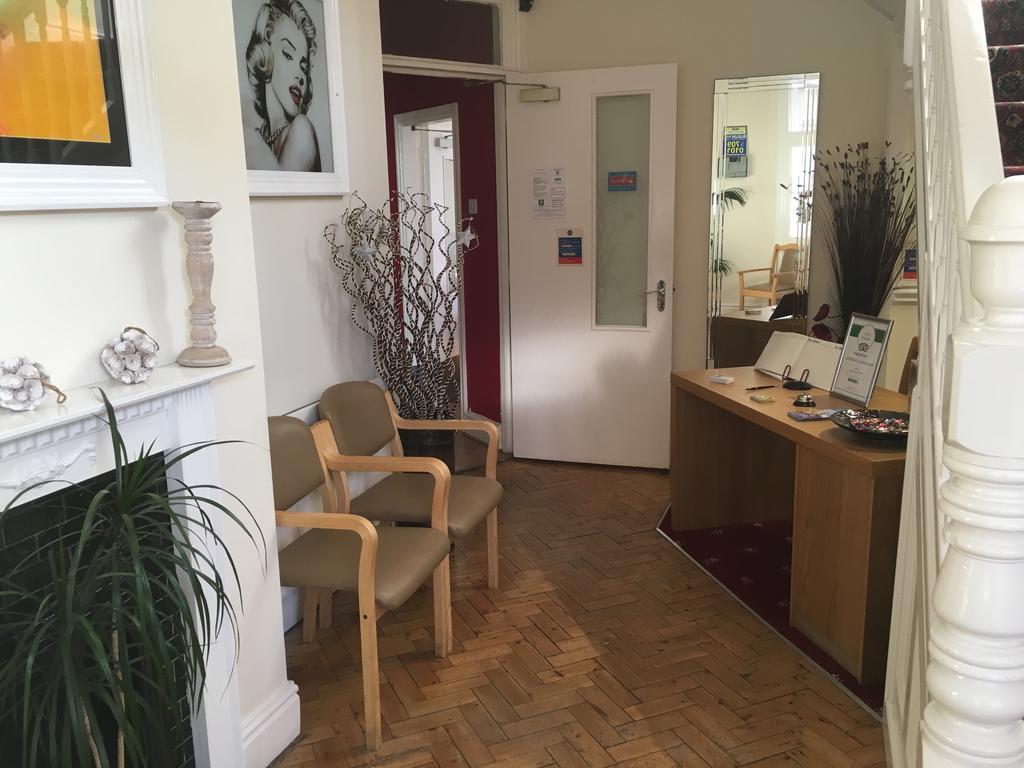 Castle Lodge Guest House 86-88 Sheil Rd L6 3Af ليفربول المظهر الخارجي الصورة